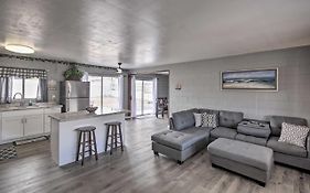 Centrally Located Gem With Laughlin Strip Views!